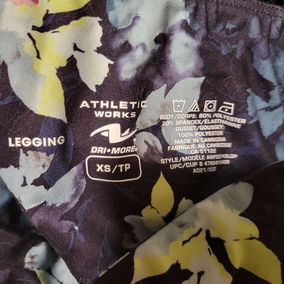 Athletic Works Unworn Floral Pattern Leggings Size XS - Picture 2 of 2